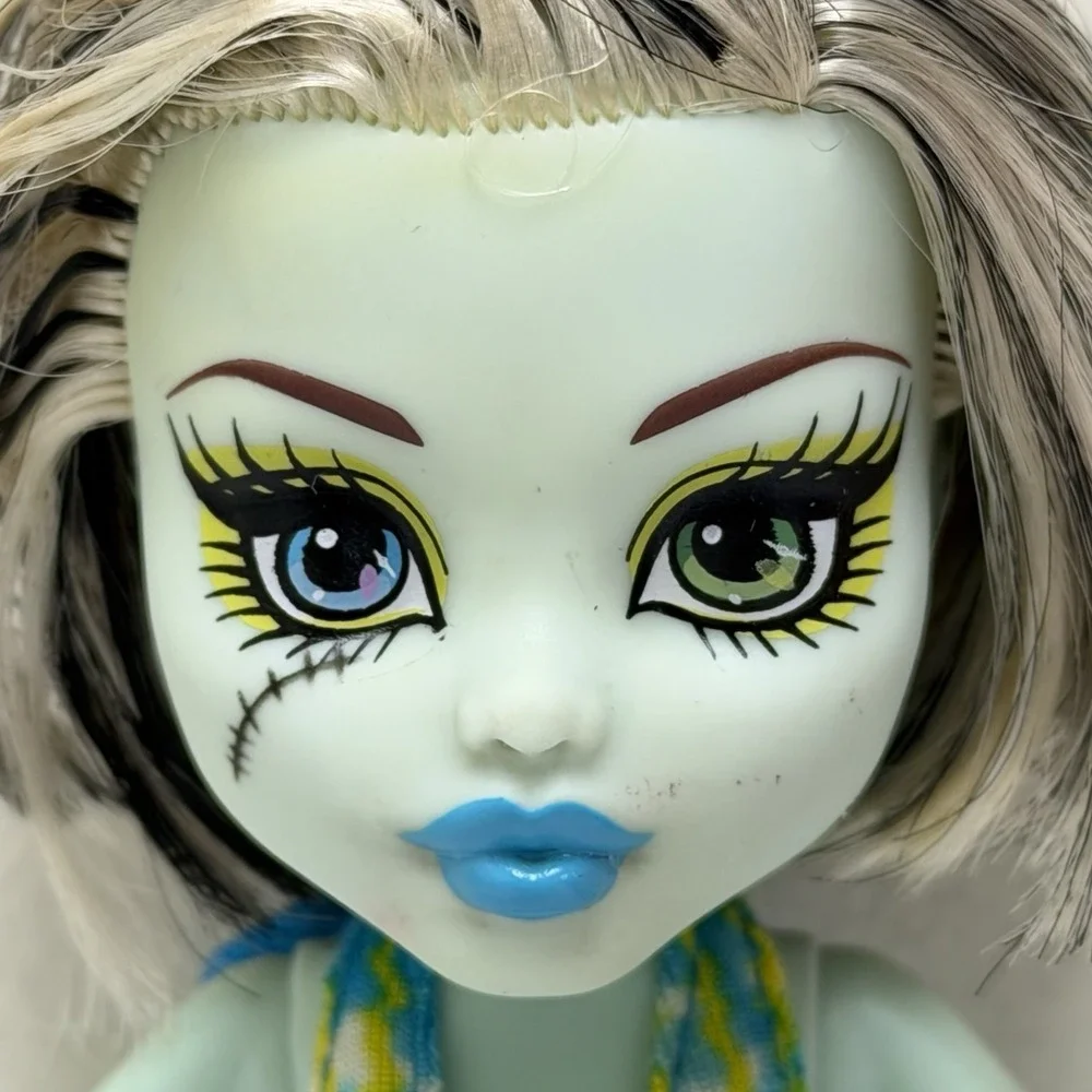 Monster High 2008 Skull Shores Full Color Frankie Stein Swimsuit Bracelet **READ
